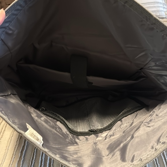 Stormtech Waterproof Messenger Bag - Picture 5 of 7